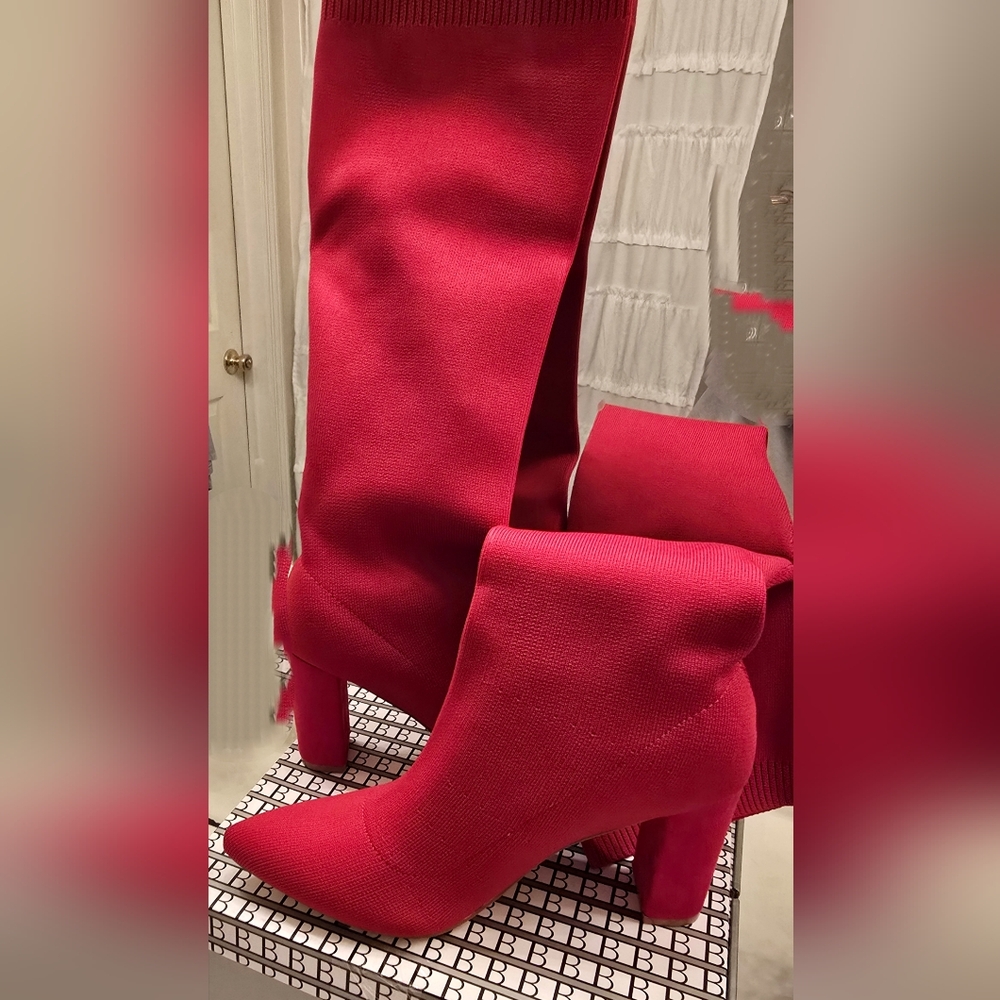 Newbella. Chic, gorgeous Red Knee High Stretch Heeled Boots. 9.